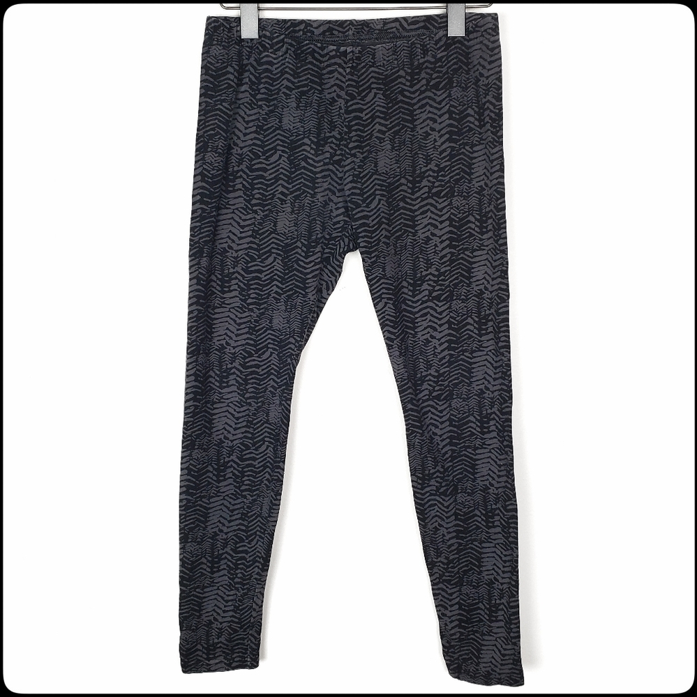 SIMPLY VERA VERA WANG Women's Striped Zig Zag Black & Gray Leggings Size: Medium